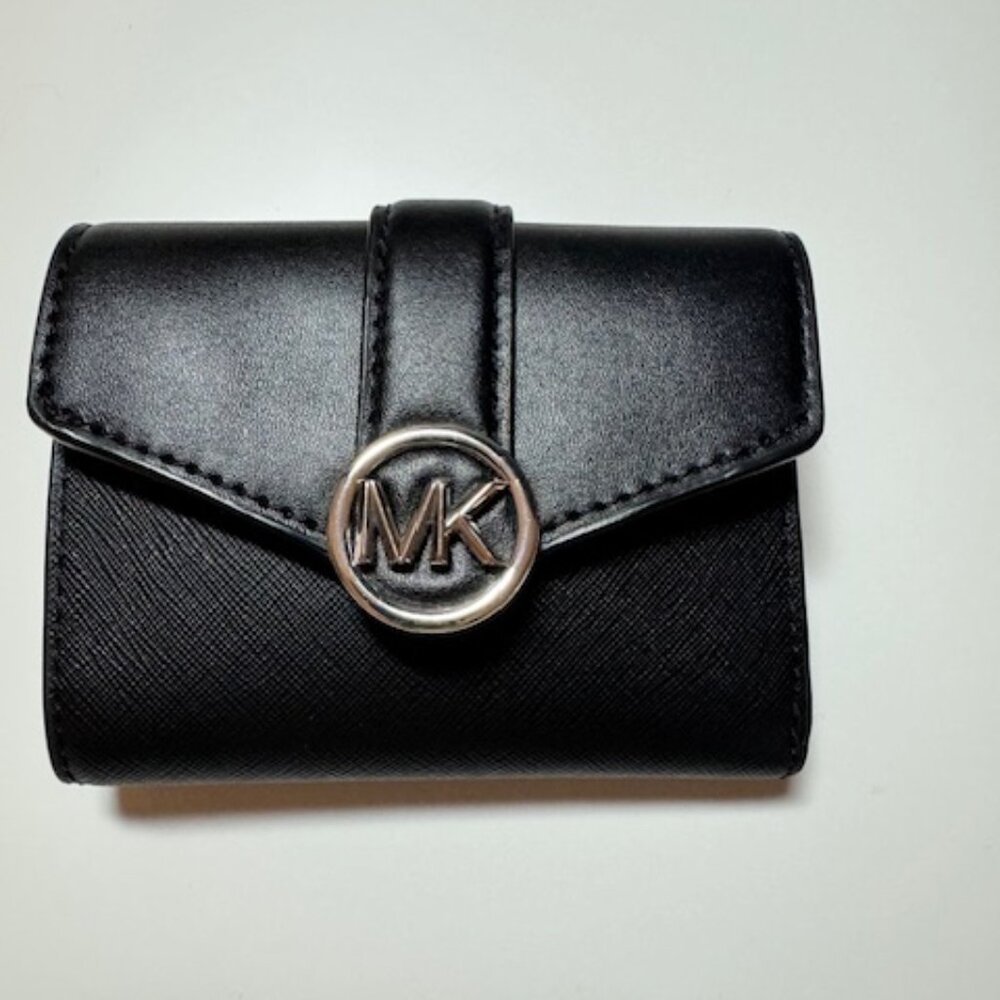 Michael Kors Carmen Medium Bifold Wallet - Black